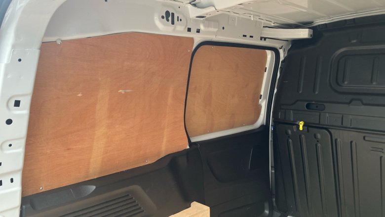 Peugeot Partner Standard Diesel 1.5 BlueHDi 100 Asphalt Van